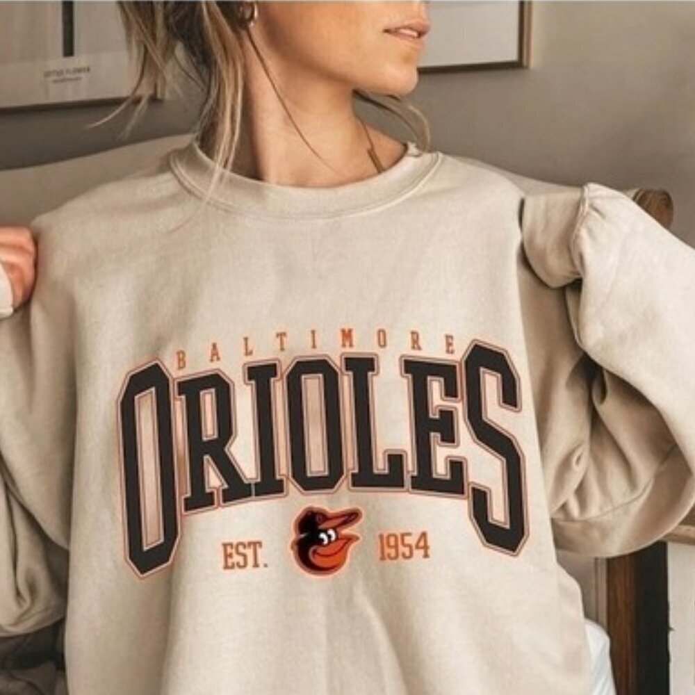 Retro Baltimore Oriole Est 1901 Baseball Fan Streetwear Gift Sweatshirt